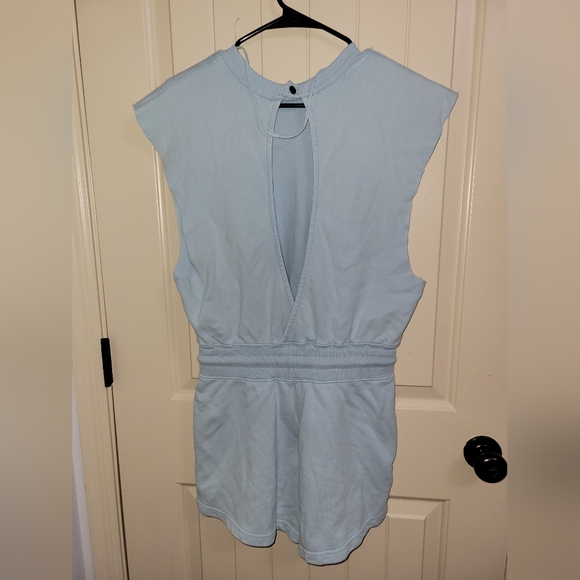 Free people Movement Throw And Go Shortsie - Size XS Light Blue Romper - Picture 10 of 10